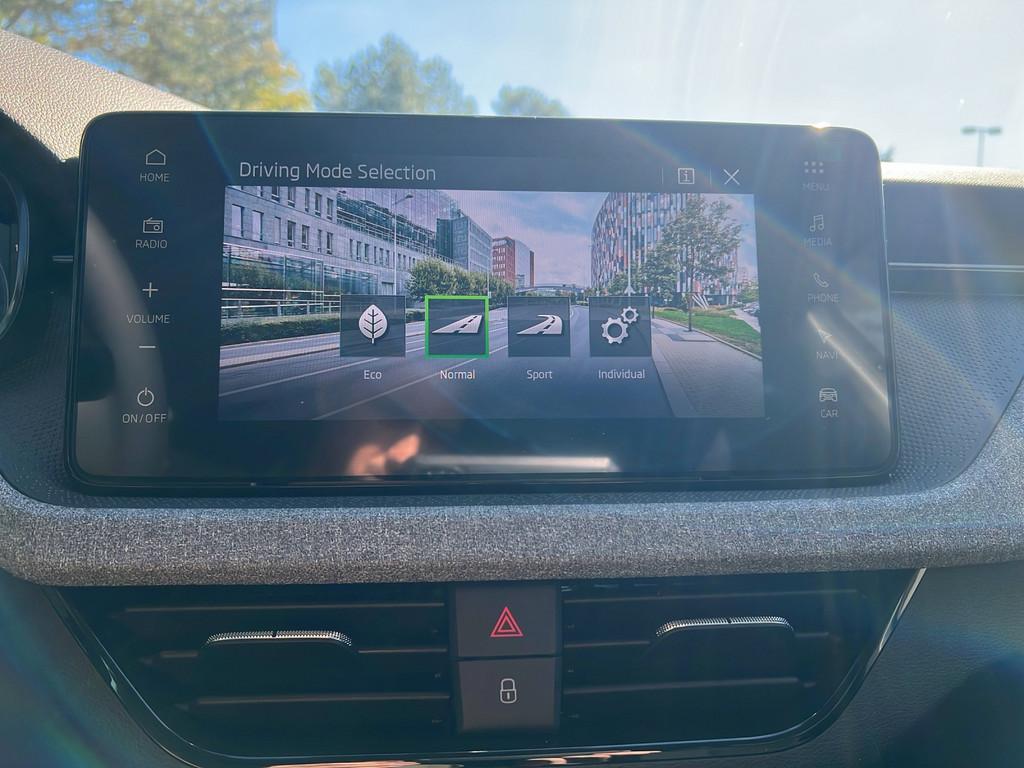 Skoda Kamiq 1.0 TSI Selection PDC KAMERA ACC LED NAVI