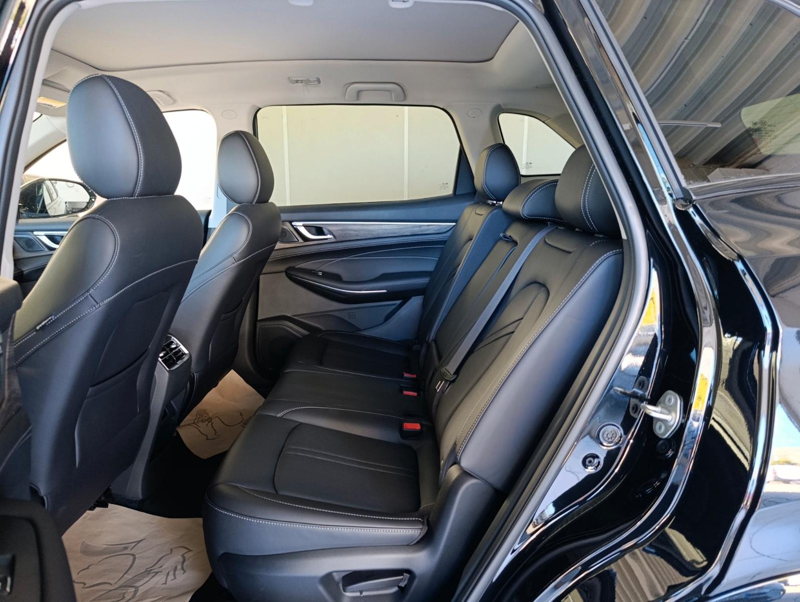 DFSK Fengon E5 PHEV 7 Sitze