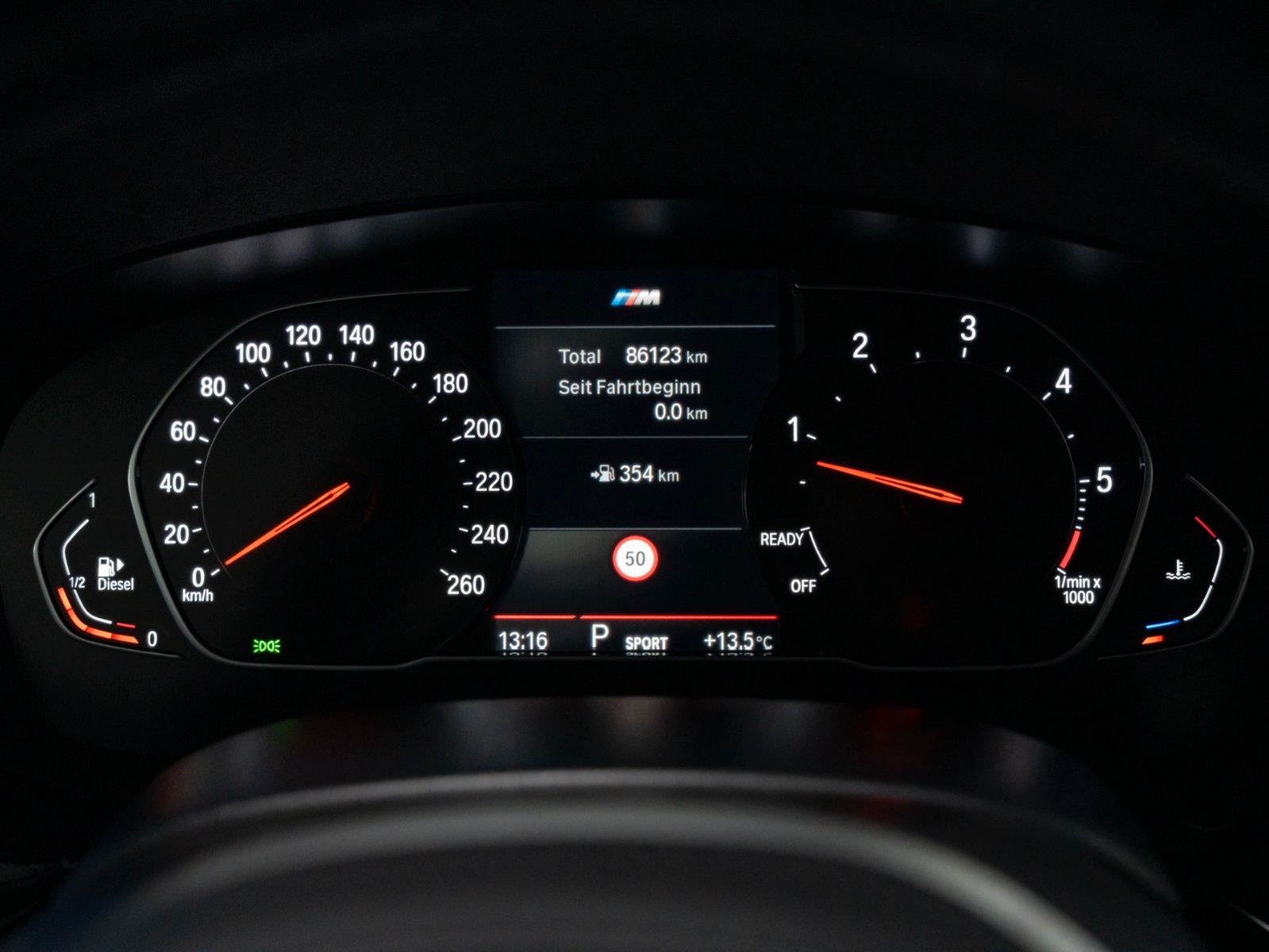 Fahrzeugabbildung BMW 540d xD M Sport DAB HiFi Individual Stop&Go LED