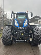 New Holland T8.435 AC SmartTrax - New Holland Schlepper