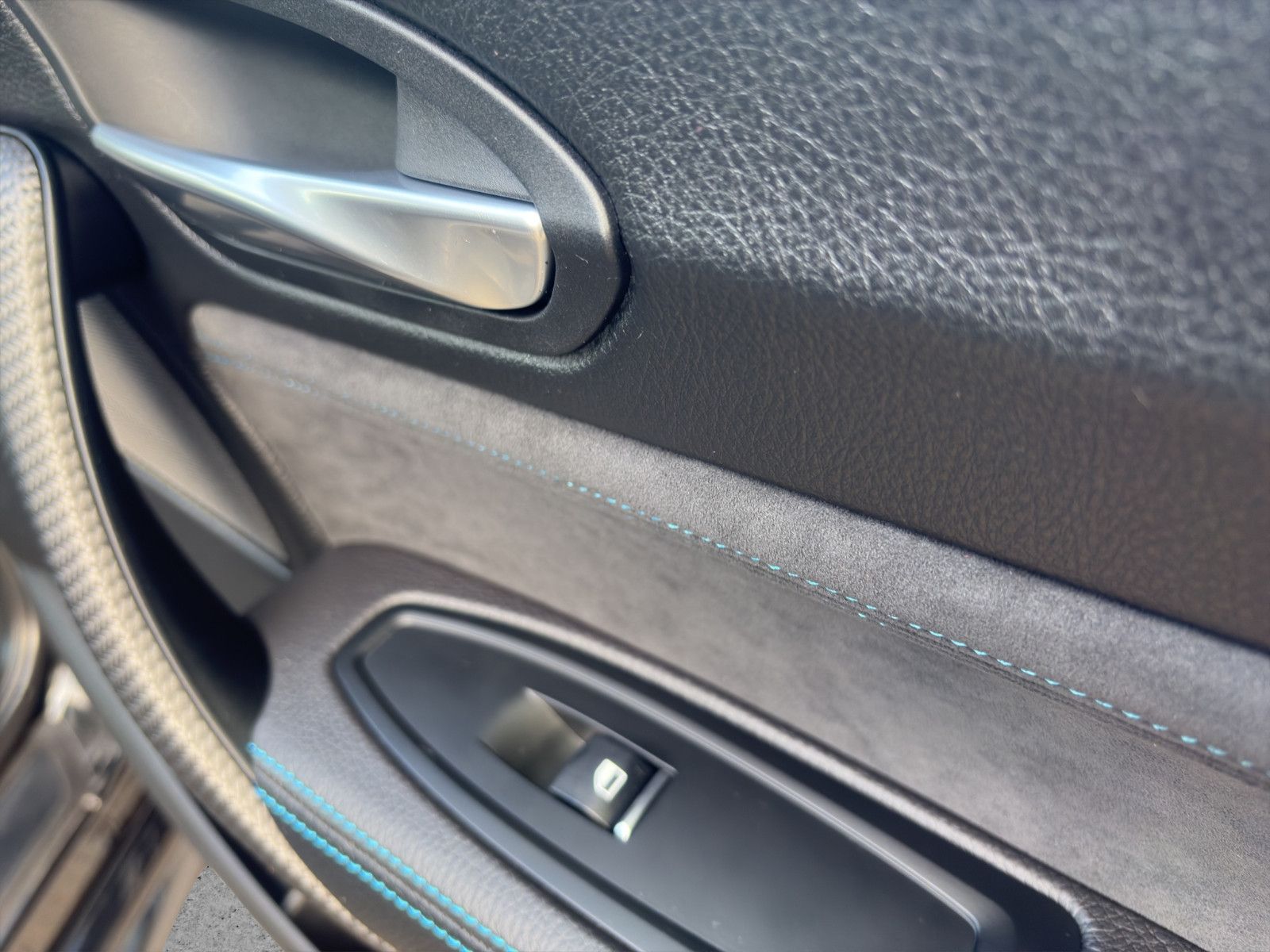 Fahrzeugabbildung BMW M2 Coupe Competition/H&K/Carbon/Apple CarPlay