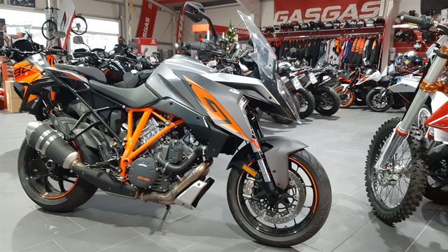 KTM 1290 Super Duke GT NAVI / 1.HAND / ERST 3.400