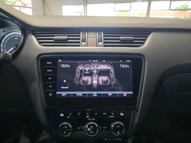 SKODA Octavia — Foto 25