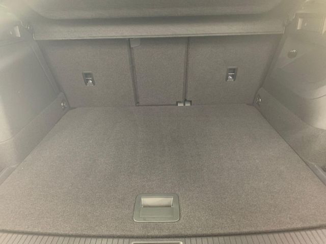 Tiguan 1.5 eTSI DSG R LINE IQ.LIGHT+AHK+HUD+PANO