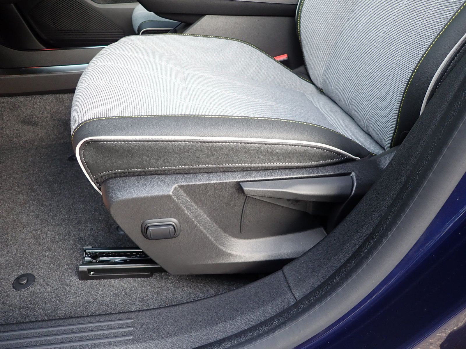 Fahrzeugabbildung Renault Scenic E-TECH 100% ele Techno 220 Long Range