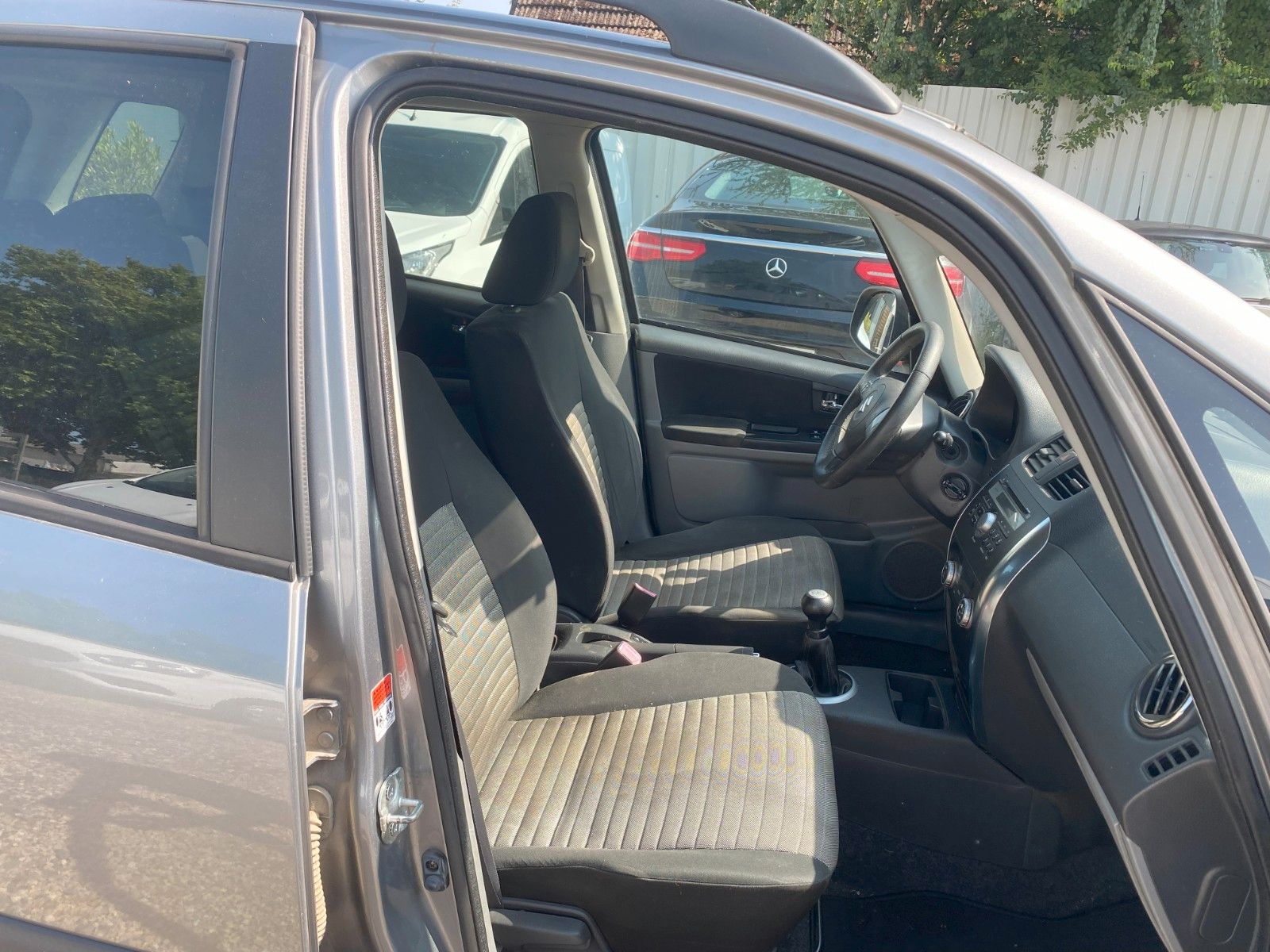 Fahrzeugabbildung Suzuki SX4 Club,ALLRAD,AHK,SHg