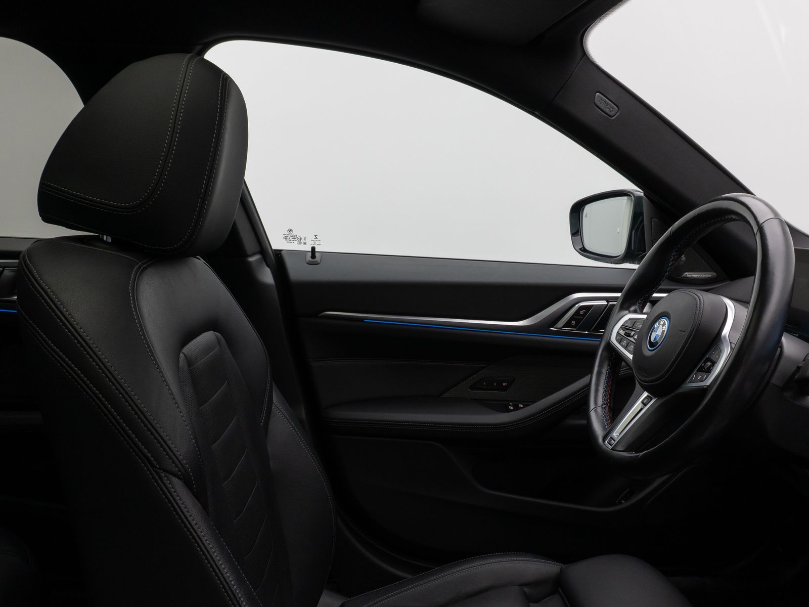 Fahrzeugabbildung BMW i4 M50 Gran Coupè Glasdach 360°HUD DAB H/K ACC