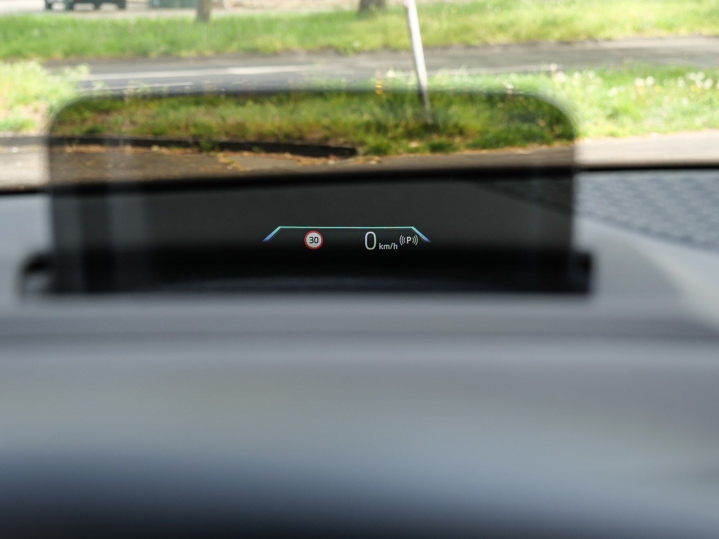 BMW 223 Active Tourer - Bild 19
