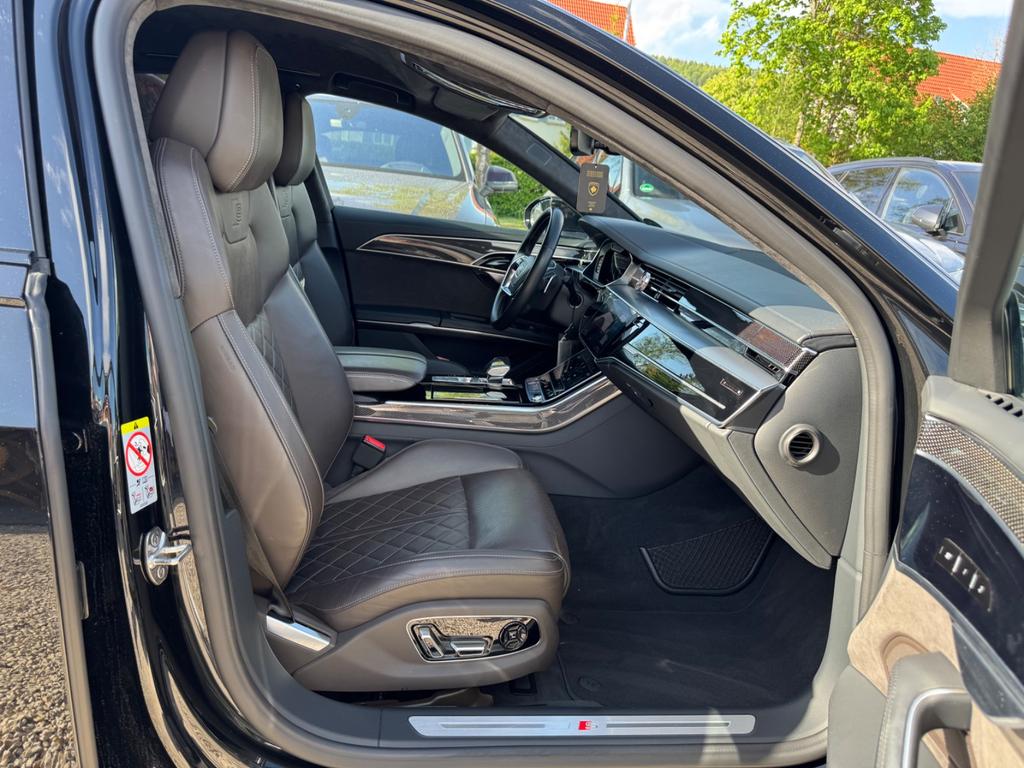 Audi S8