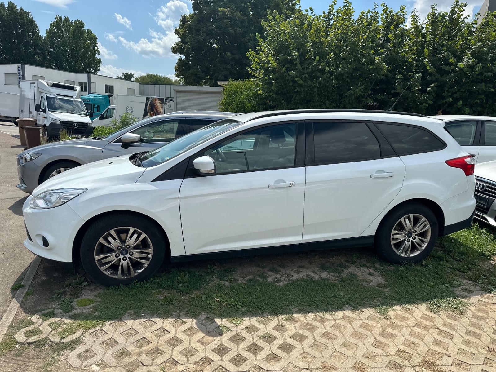 Ford Focus 2013 — engine 998 cm³, 101 HP (74kW)