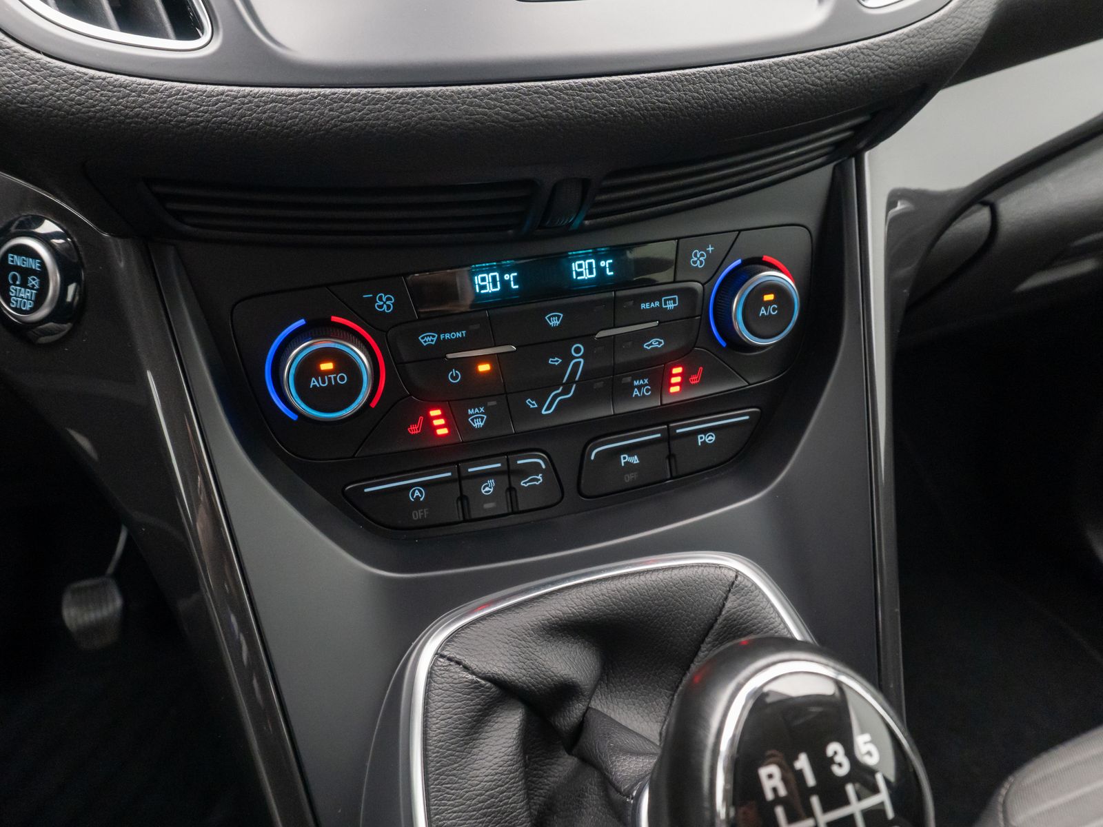 Fahrzeugabbildung Ford C-MAX Titanium Kamera HiFi Komfort Tempomat Navi