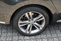 VW Arteon 2.0 TDI R-Line Pano Leder Navi LED CAM