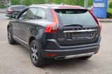 Volvo XC 60 Summum 2WD *AUTOM. *LEDER *TEMPOMAT *PDC - graue Volvo XC60