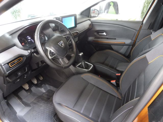 Dacia Sandero III Stepway Comfort LPG, 8-fach bereift