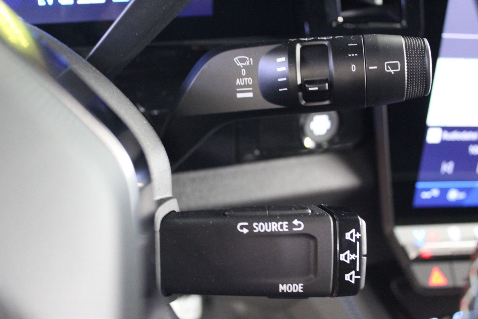 Fahrzeugabbildung Renault Espace E-Tech Full Hybrid 200 Esprit Alpine 7Sit