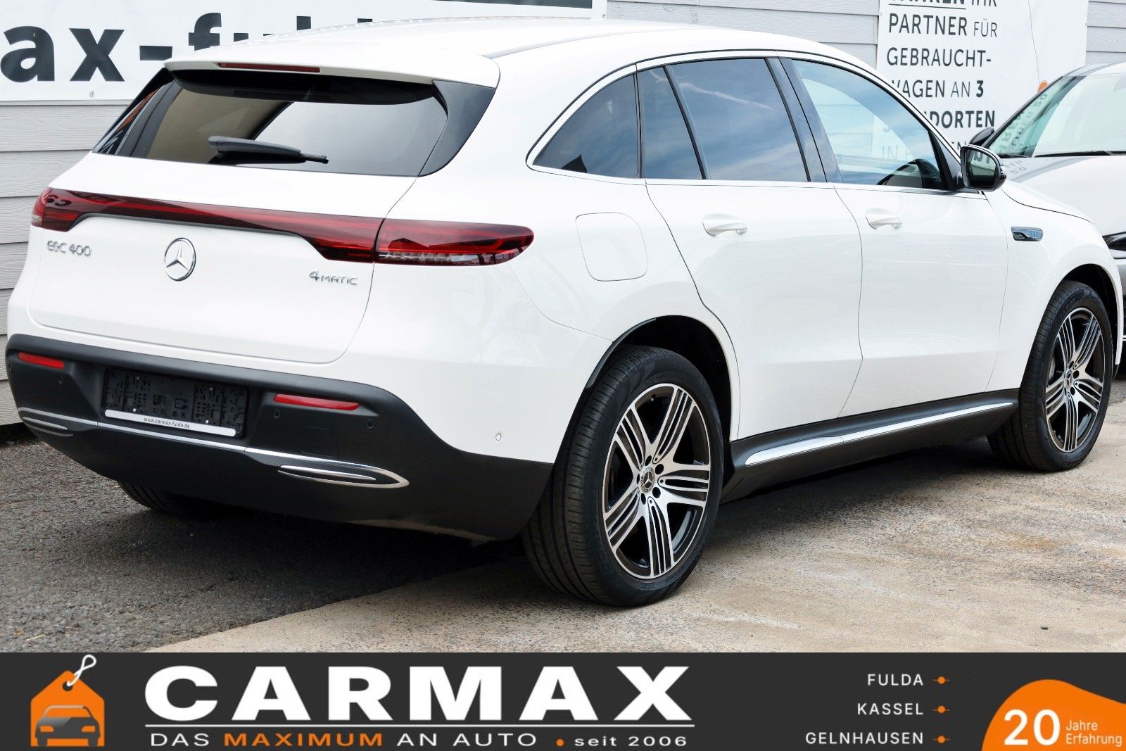 Fahrzeugabbildung Mercedes-Benz EQC 400 4M Leder,Navi,Multibeam LED,Park Paket