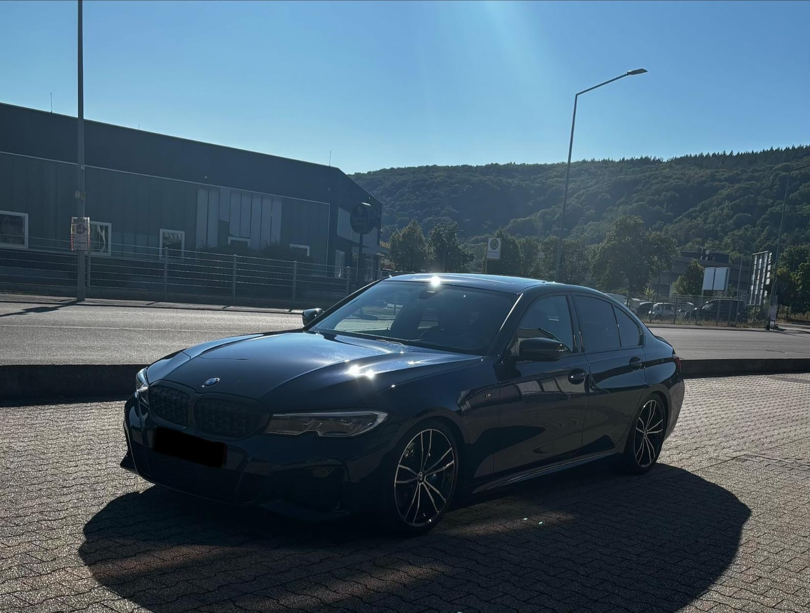 BMW M340i xDrive Auto -