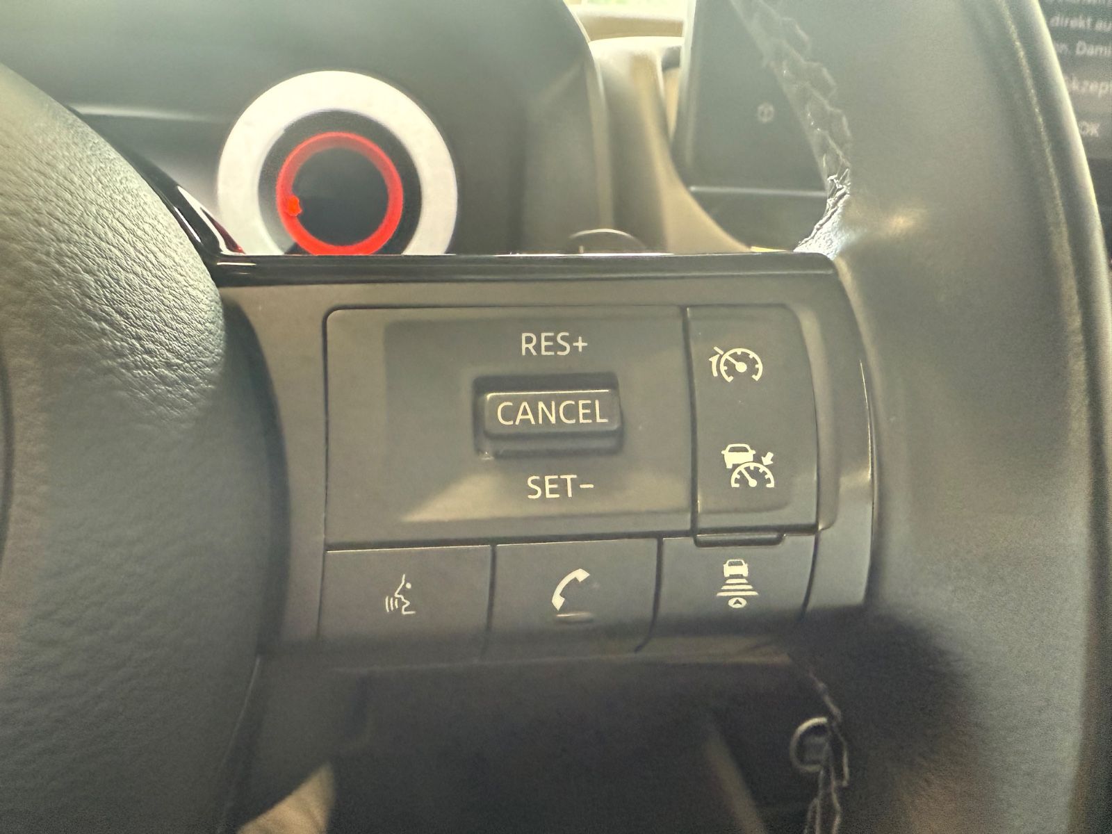 Fahrzeugabbildung Nissan Qashqai N-Connecta Design Business