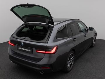 Fahrzeugabbildung BMW 320d Tour Sport Line AHK Standheizung LaserLicht