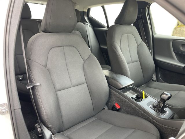 XC40 Basis D3 2WD AHK/Navi/GRA/PDC hi/Sitzhzg