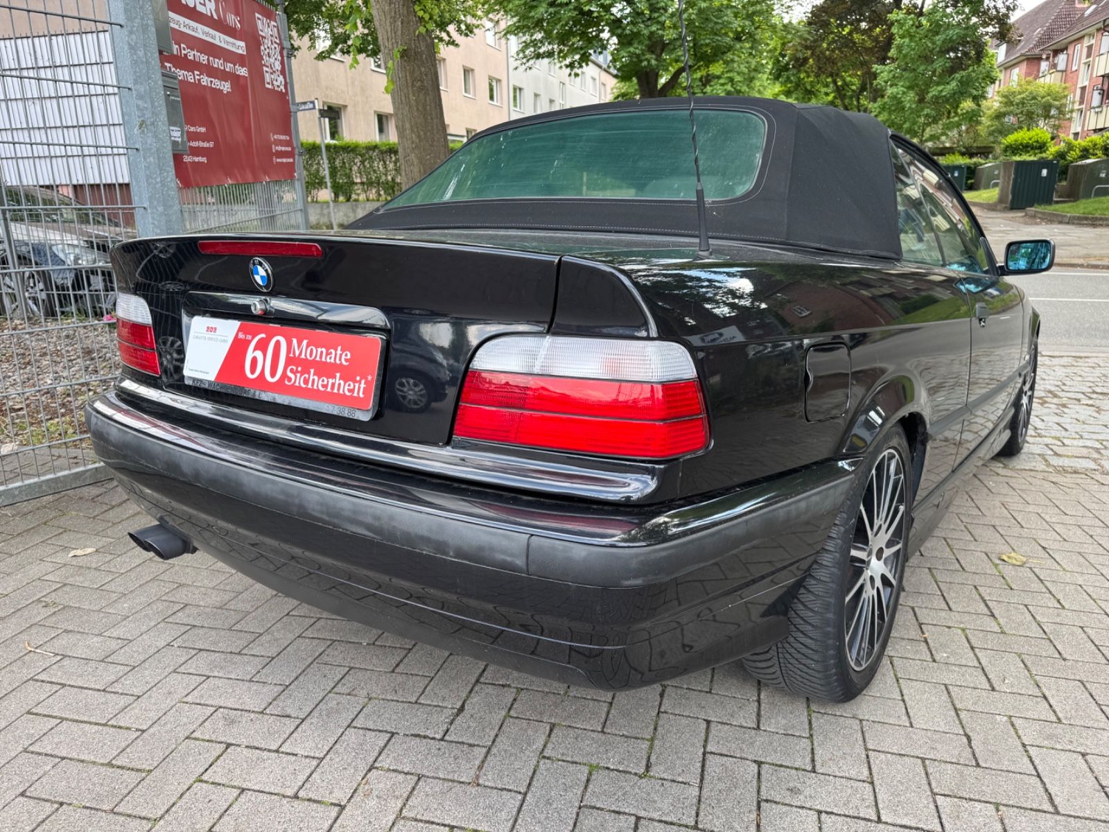 Fahrzeugabbildung BMW 320