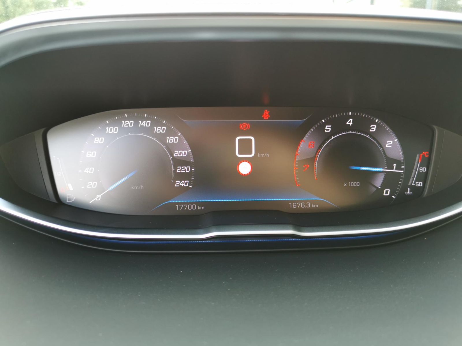 Fahrzeugabbildung Peugeot 5008 1.2 PureTech 130, Allure Pack