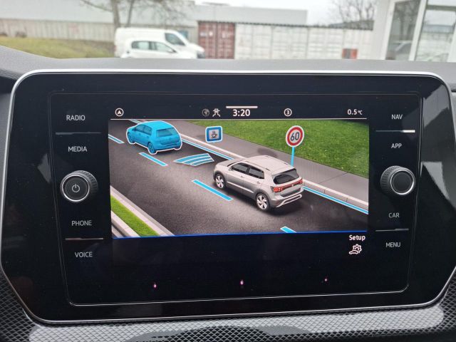 T-CROSS 1.0 TSI DSG R-LINE CAM+IQ.LIGHT+NAVI+DAB