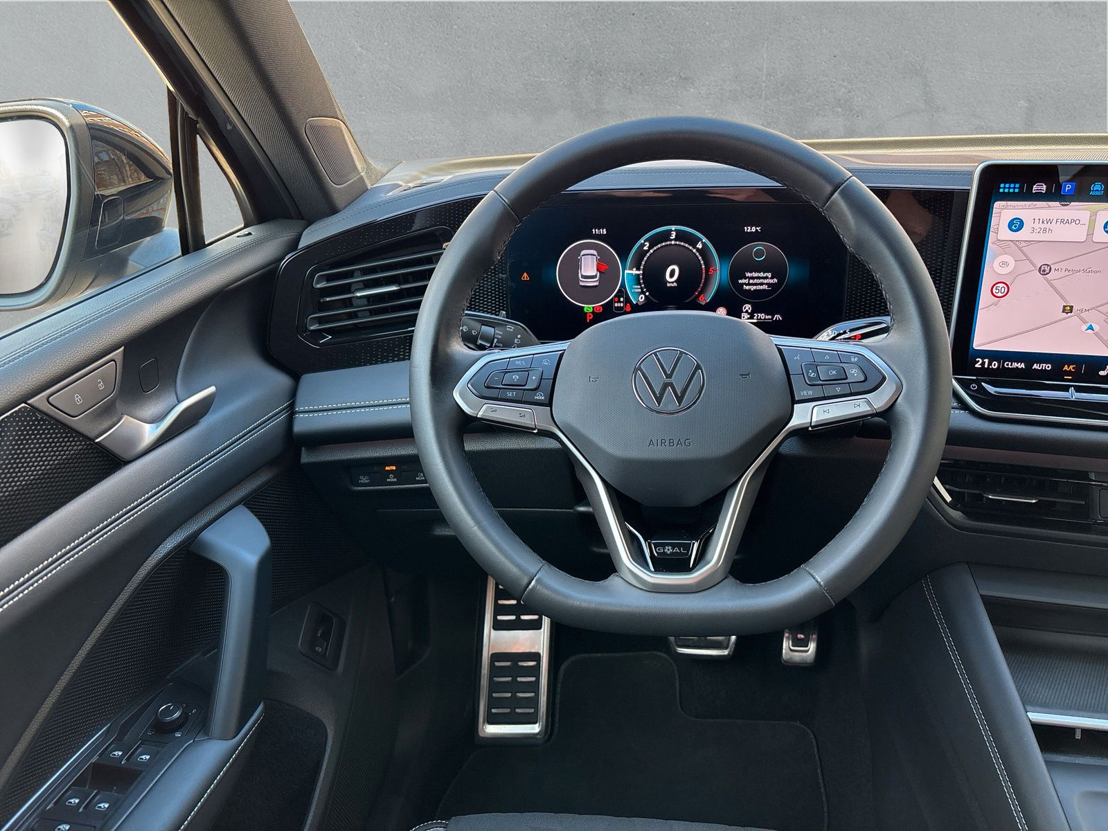 Fahrzeugabbildung Volkswagen Tiguan 2.0 TDI Life HuD AHK Keyless IQ-Light