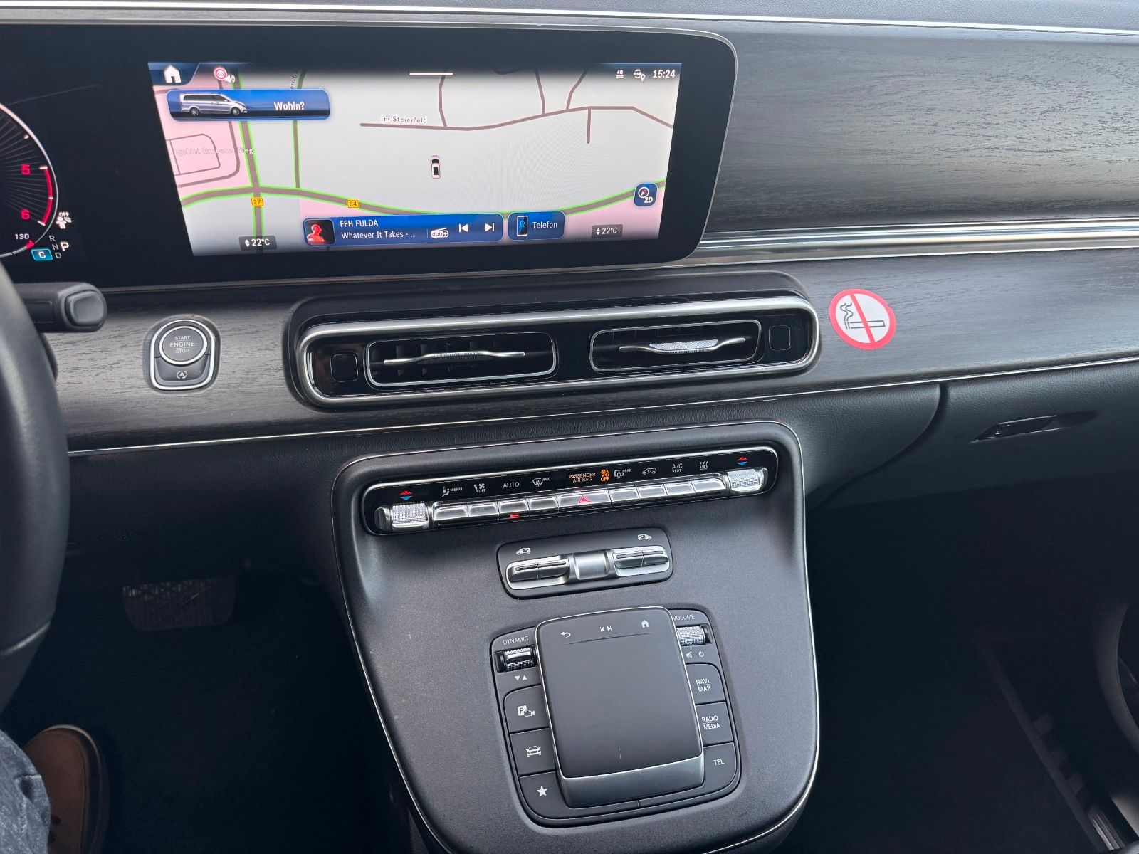 Fahrzeugabbildung Mercedes-Benz V 300 d AVA Extralang DISTRONIC Standheiz