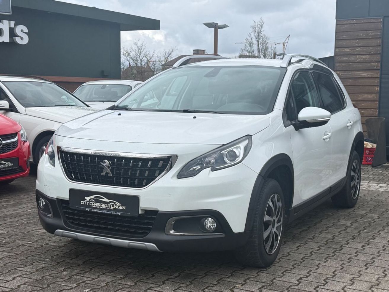 PEUGEOT 2008