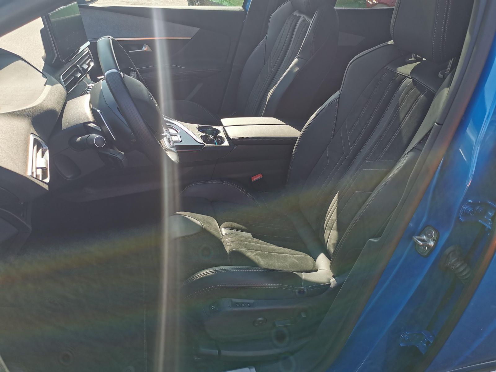 Fahrzeugabbildung Peugeot 3008 1.6 Hybrid 225 (Plug-In), GT-Line