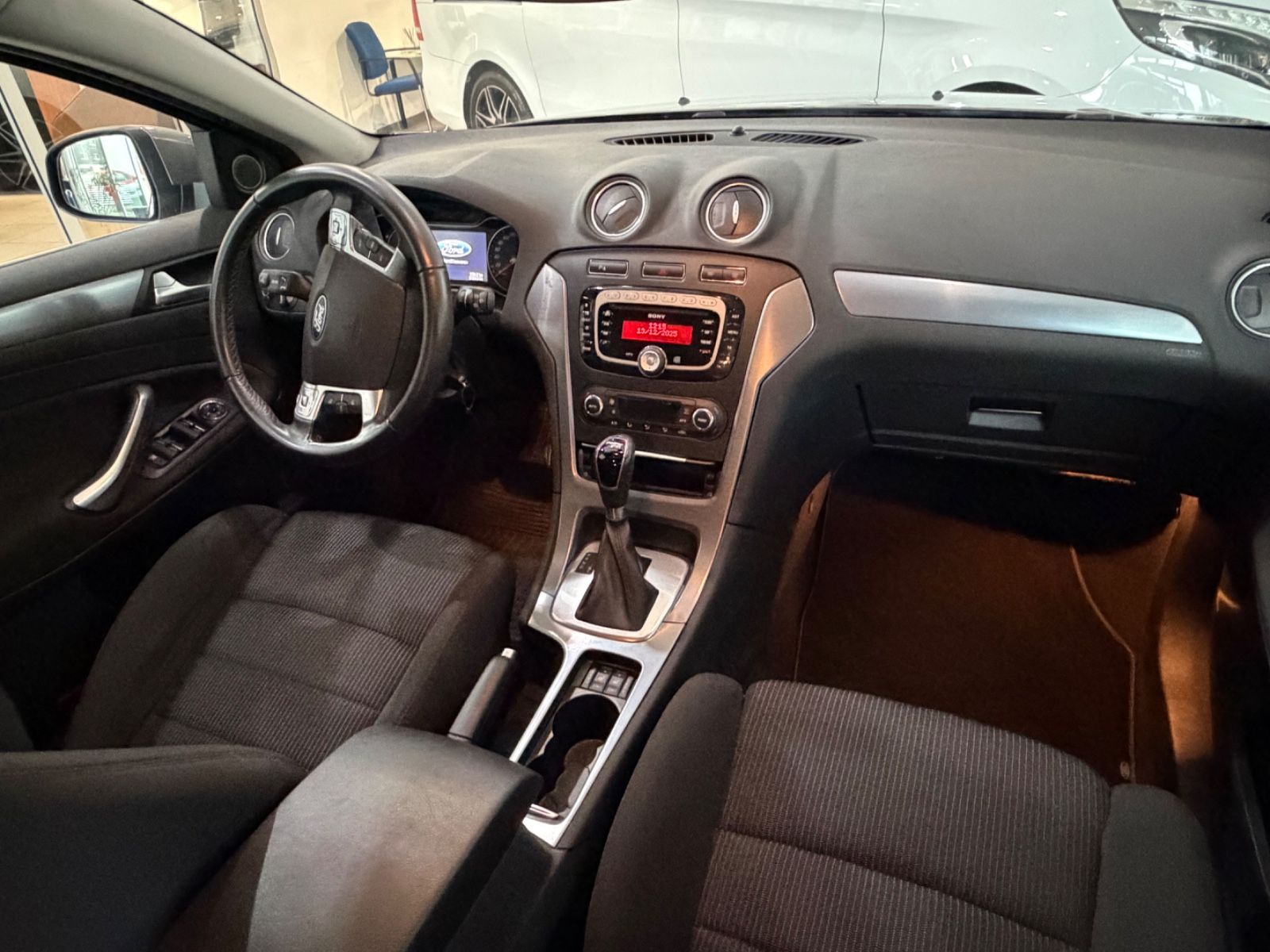 Fahrzeugabbildung Ford Mondeo Turnier Titanium