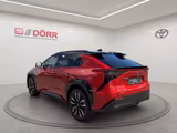 Toyota bZ4X Lounge | Sky & Sound - rote Toyota bZ4X