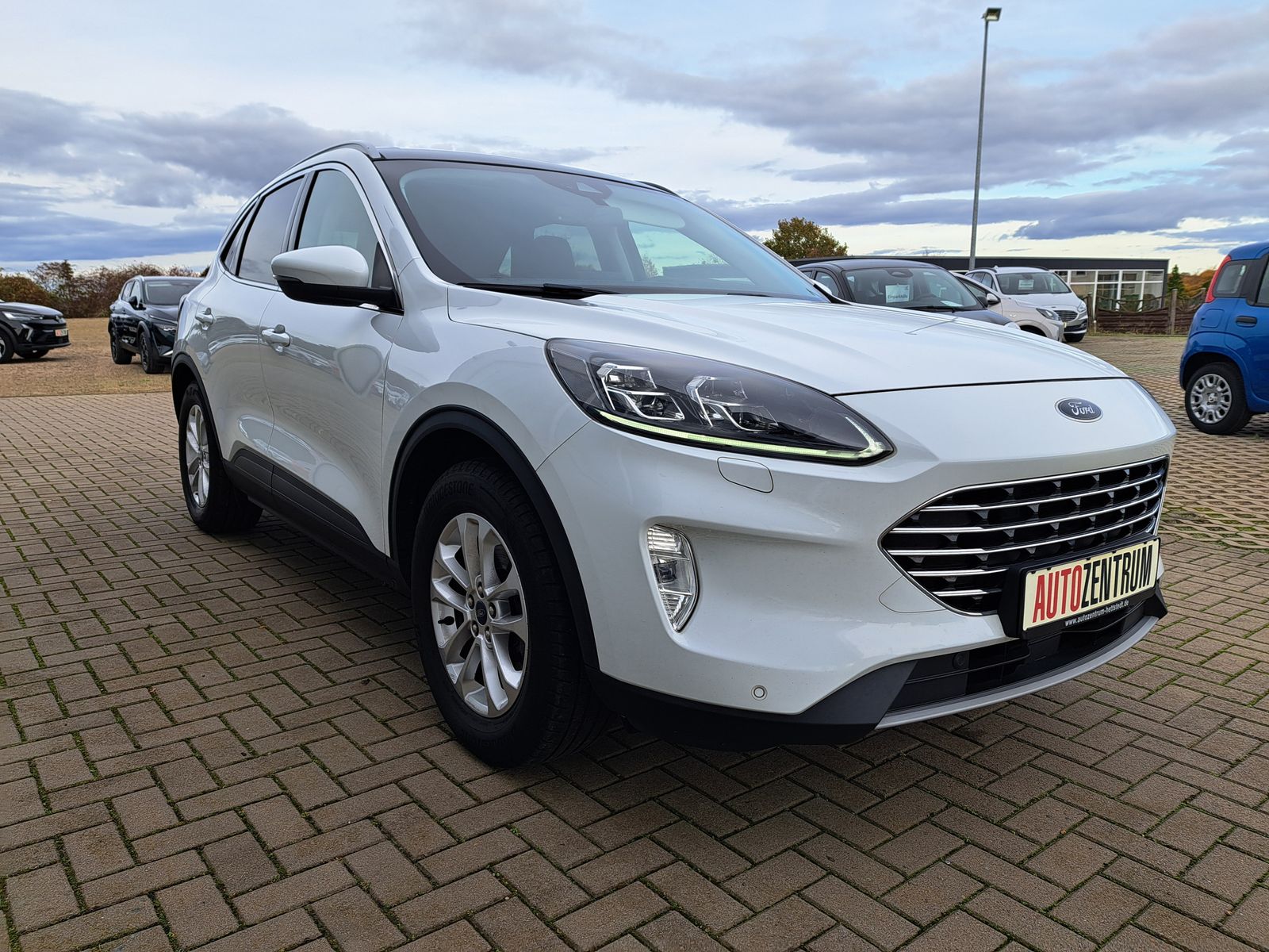 Fahrzeugabbildung Ford Kuga Titanium X 4x4 AUTOMATIK B&O-SOUND PANODACH