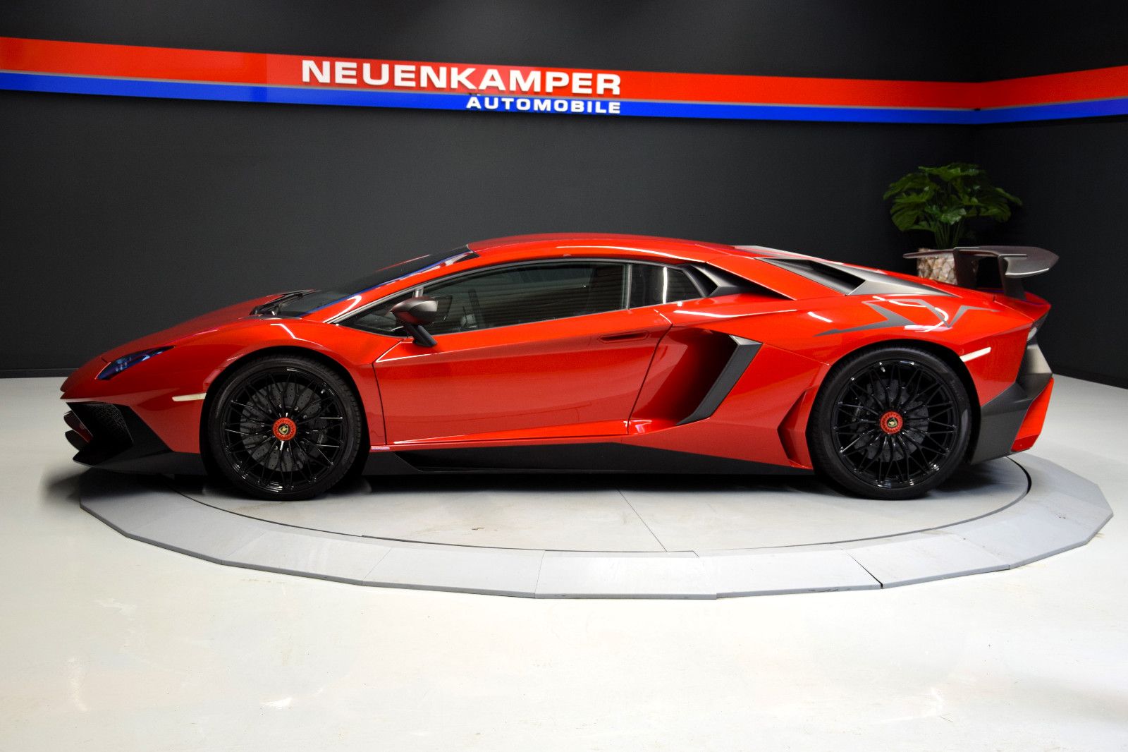 Fahrzeugabbildung Lamborghini Aventador LP 750-4 SV Superveloce Lift Carbon