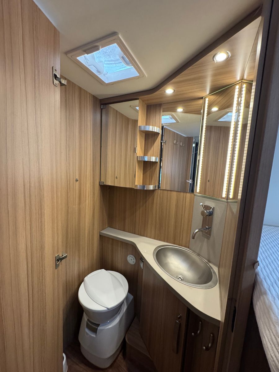 Fahrzeugabbildung Knaus SUN TI 700 MEG PLATINUM SELECTION FIAT 1.HAND