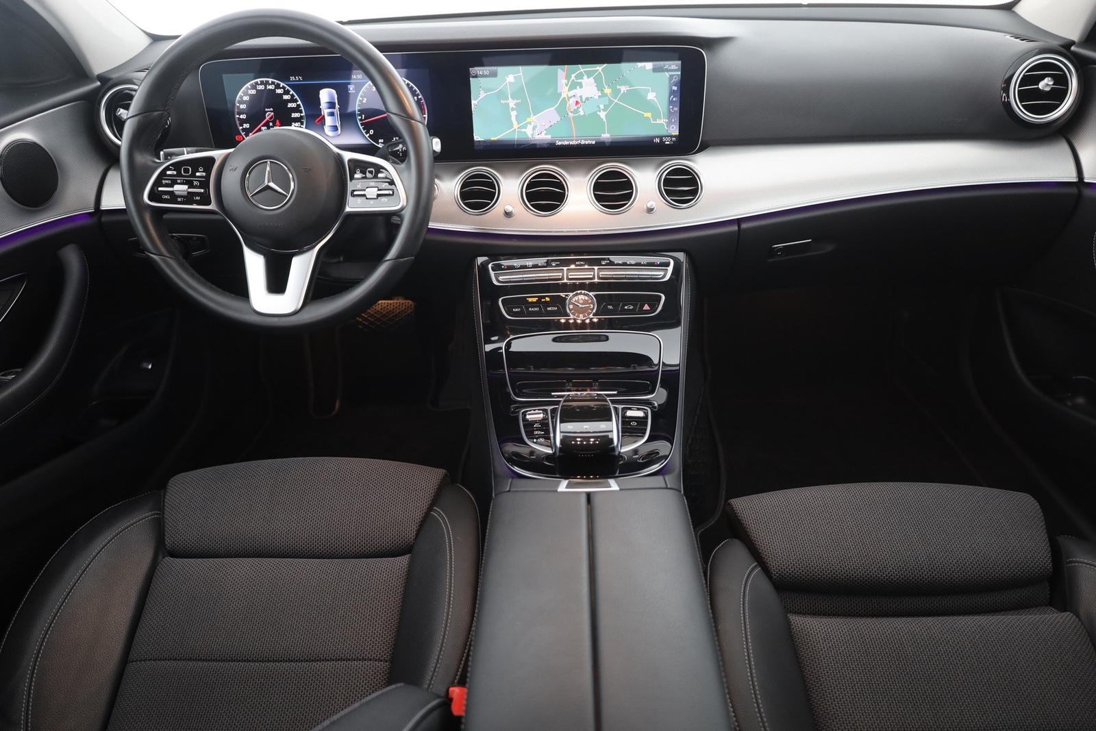 Mercedes-Benz E200 Avantgarde LED Kamera Navi Sitzheizung