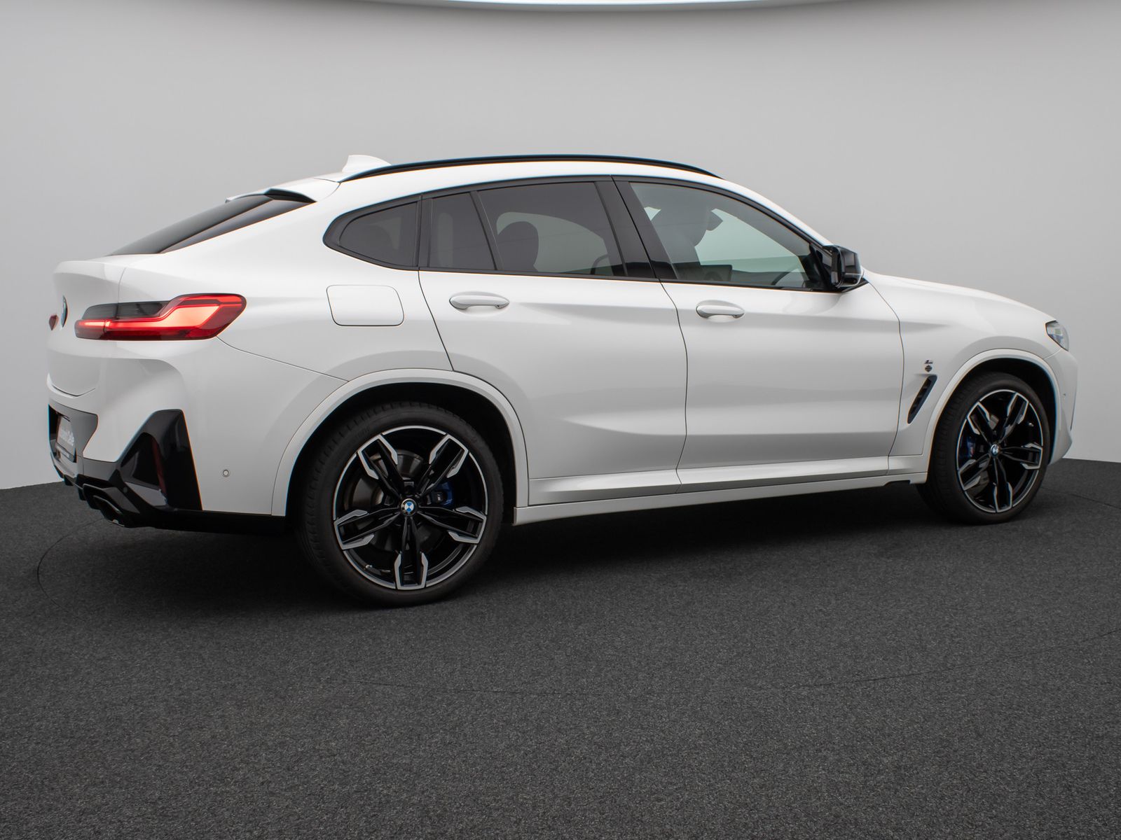 Fahrzeugabbildung BMW X4 M40d  360° HUD HiFi Laser Komfort AHK 21Zoll