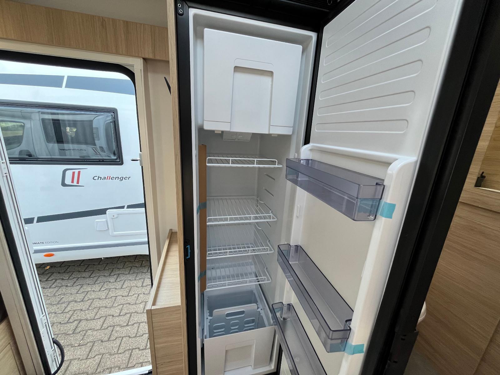 Challenger 260 Ultimate Edition Solar Markise Arctic – Foto 10 von 16
