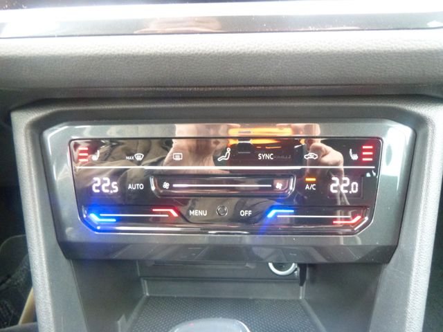Fahrzeugabbildung Volkswagen Tiguan 2,0 TDI Life >AUT/AHK/NAV/LED/SHZ<
