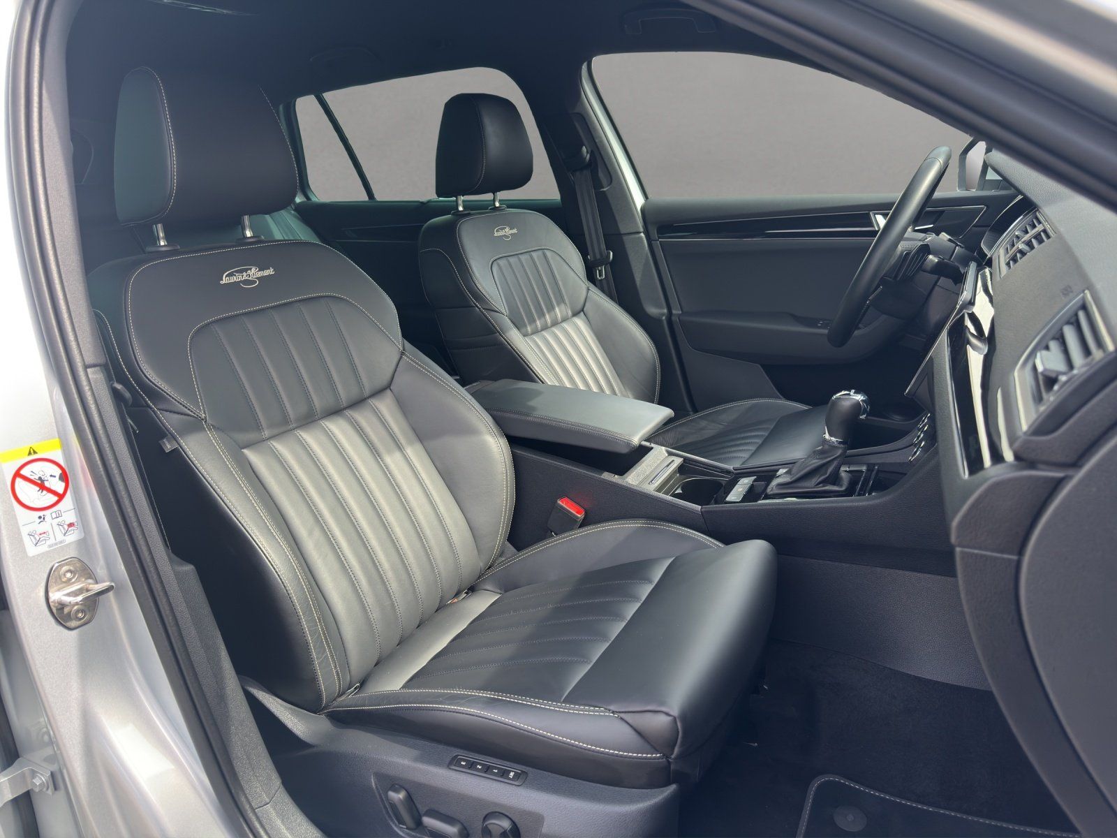 Fahrzeugabbildung SKODA Superb Combi 2.0 TDI L&K 4x4/AHK/ACC/ST-HZG/