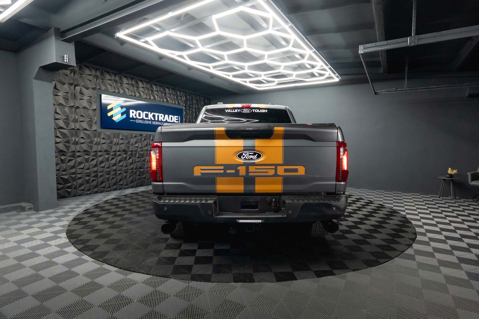 Fahrzeugabbildung Ford F150 5.0L V8 4x4 Offroad SuperCrew RAPTOR 19%