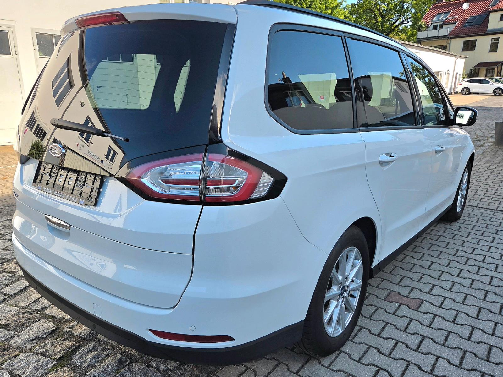 Ford Galaxy Trend Winterpaket Navi LED Kamera