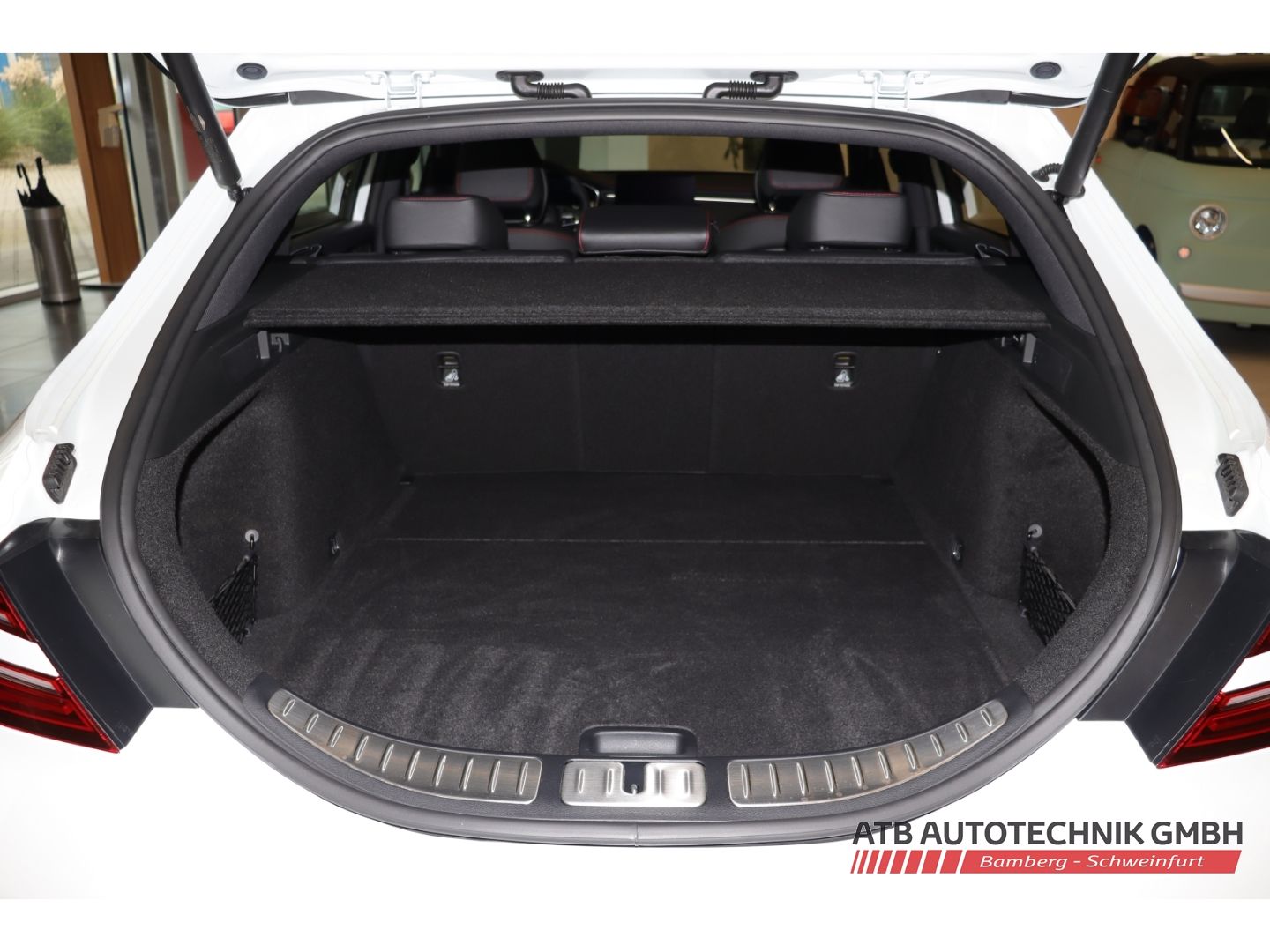 Fahrzeugabbildung Genesis G70 Shooting Brake 2.0T PLUS 4WD SPORT, Sitz, In