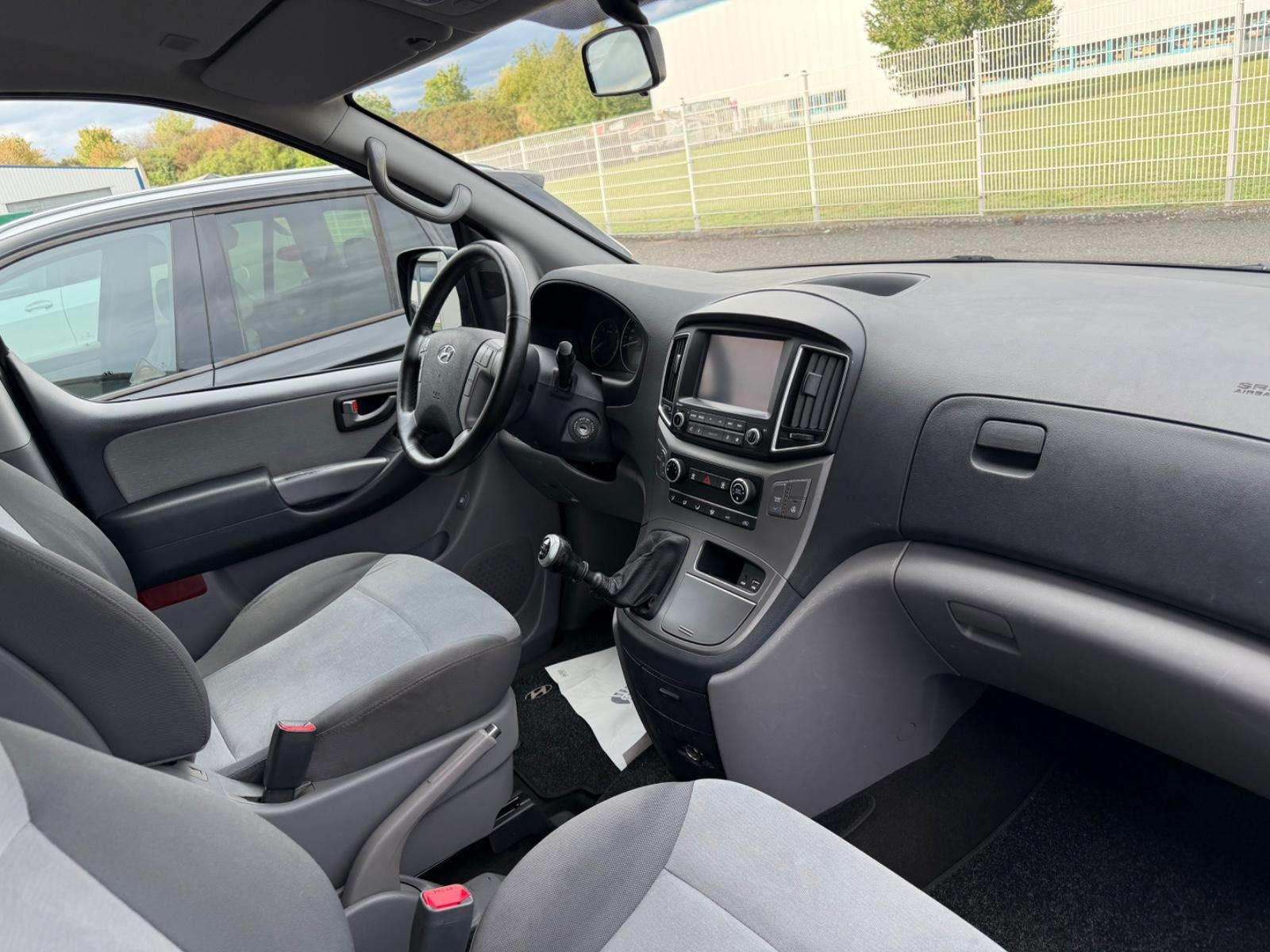 Hyundai H-1 2.5 CRDi Travel Navi/Klima/8-Sitze/AHK/EURO6