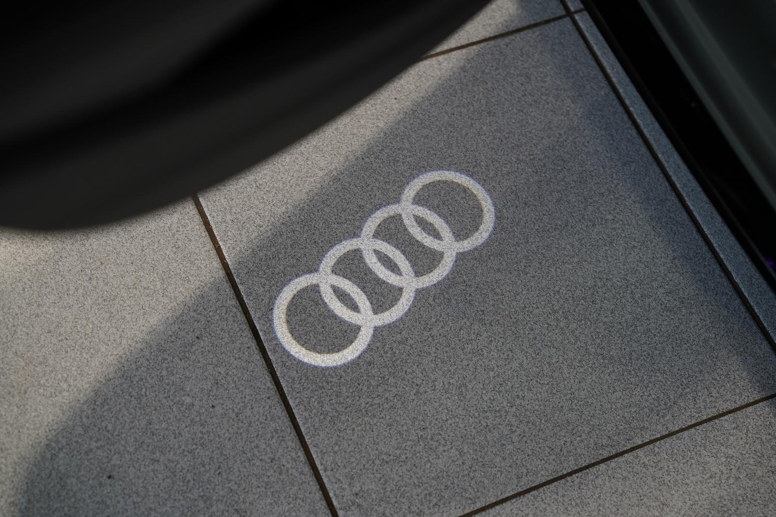 Audi A4 Avant S line *Matrix *B&O *Kamera *Virtual