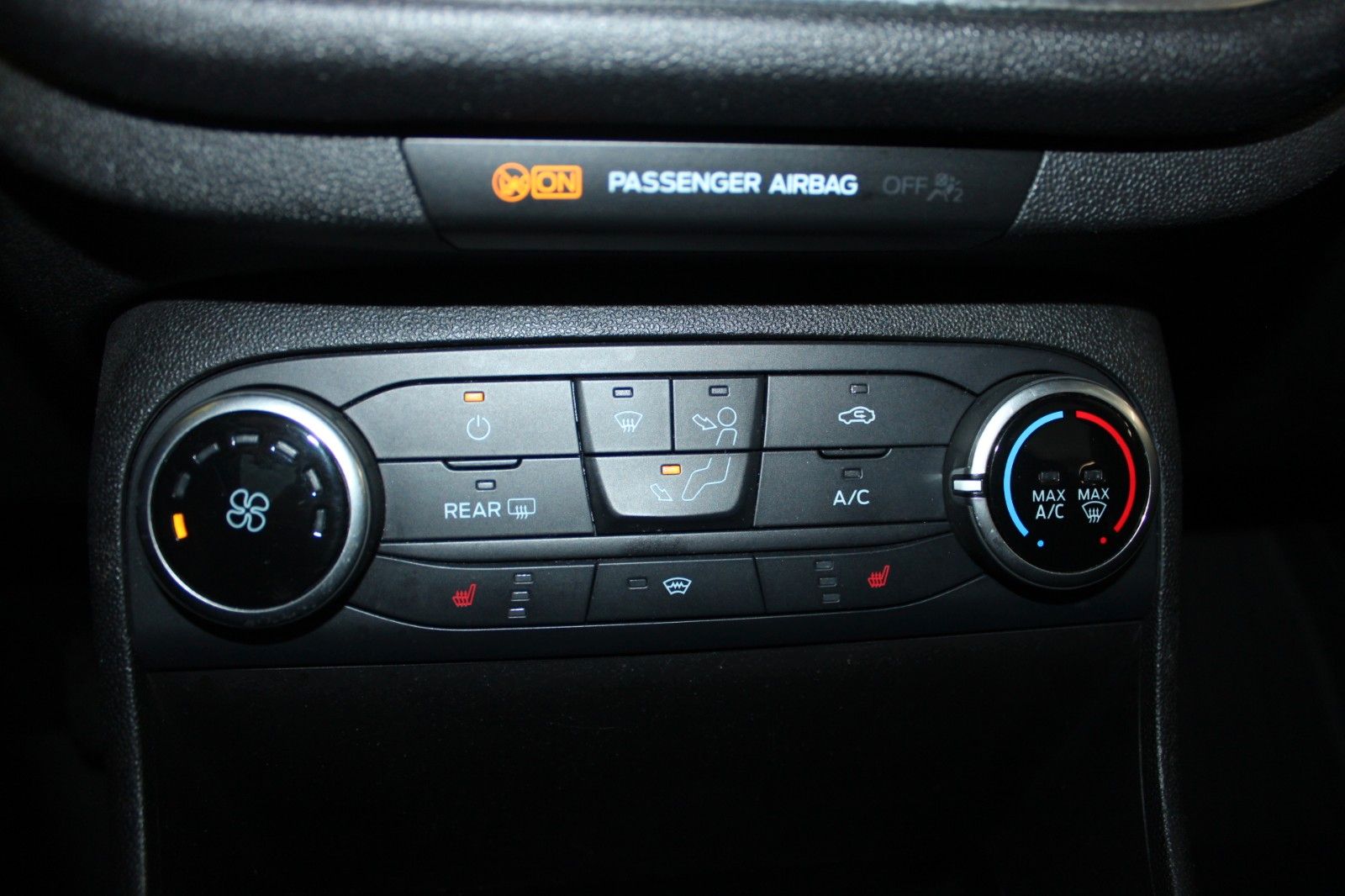 Fahrzeugabbildung Ford Fiesta TREND 5-trg KLIMA WinterPaket aus 1.Hand