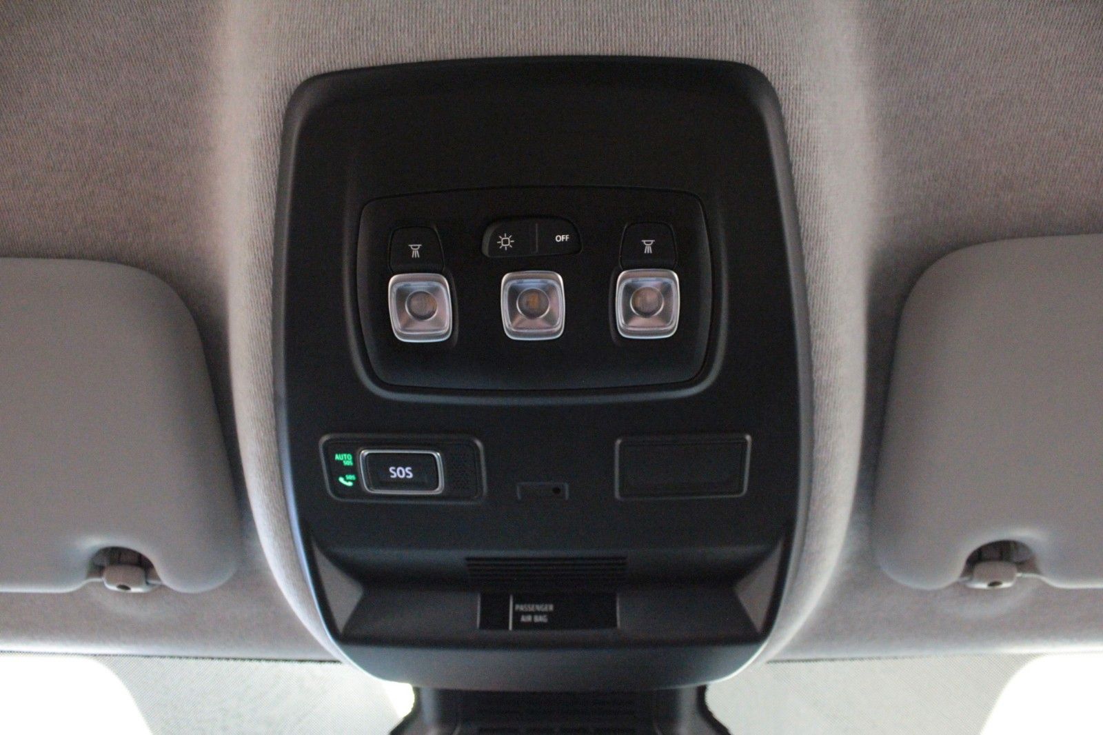 Fahrzeugabbildung Renault Trafic Blue dCi 150 EDC Evo*Automatik*8-Sitzer*