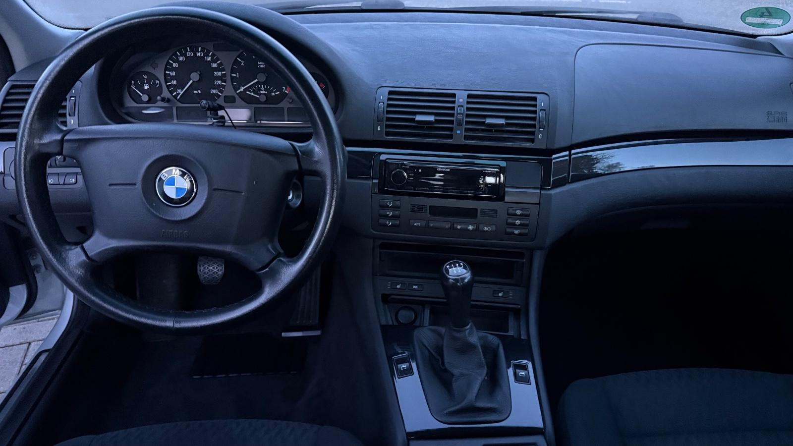 BMW 325xi,Klimaautom.Xenon,PDC,CD,E-SitzeLM
