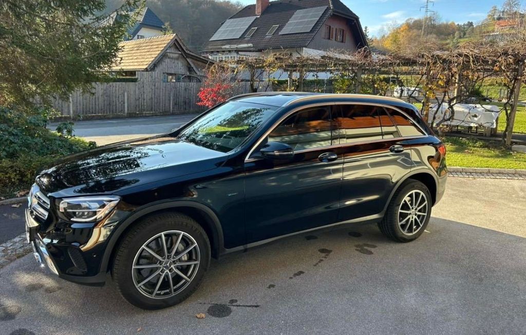 Image of Mercedes-Benz GLC 220